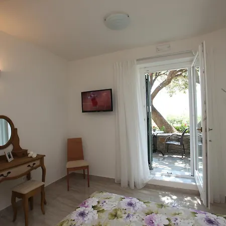 Hotel Armonia Ménites